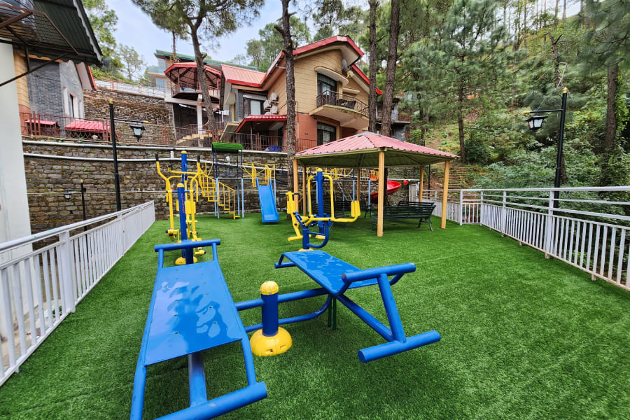 couple friendly resorts in kasauli